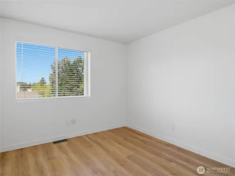 3803 Crystal Ridge Drive SE Puyallup WA 98372