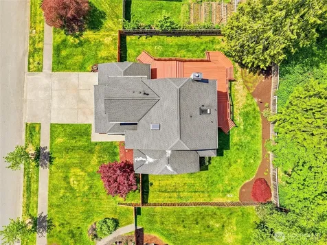 3803 Crystal Ridge Drive SE Puyallup WA 98372