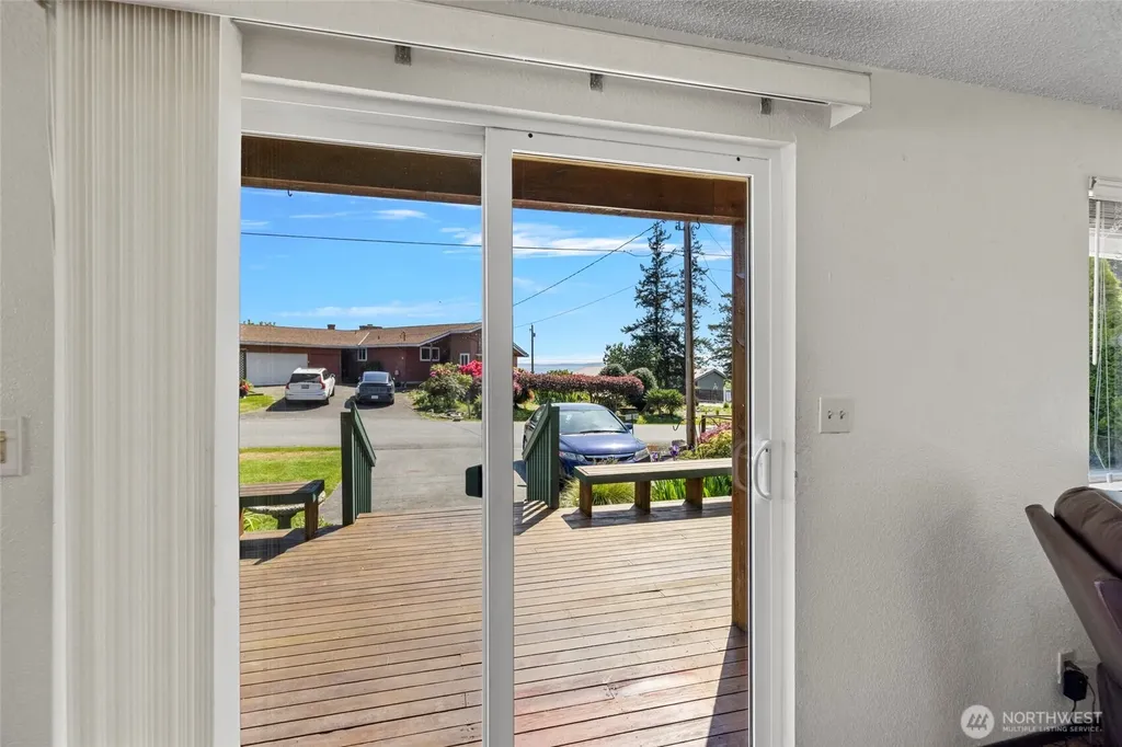 977 Moonraker Drive Freeland WA 98249