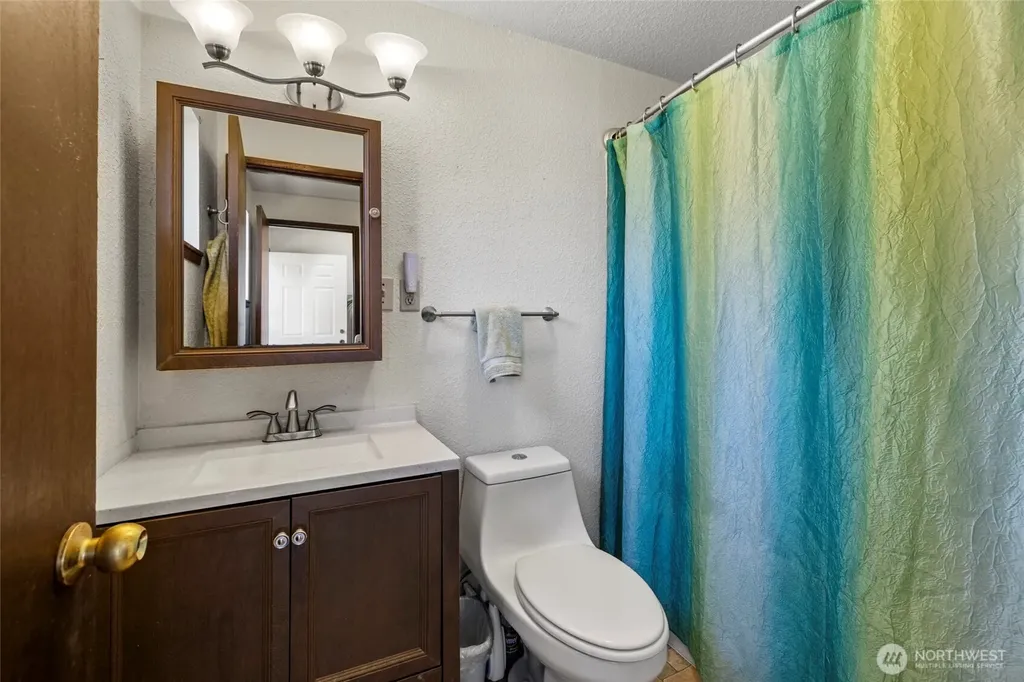977 Moonraker Drive Freeland WA 98249