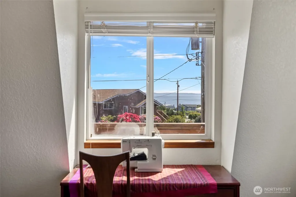 977 Moonraker Drive Freeland WA 98249