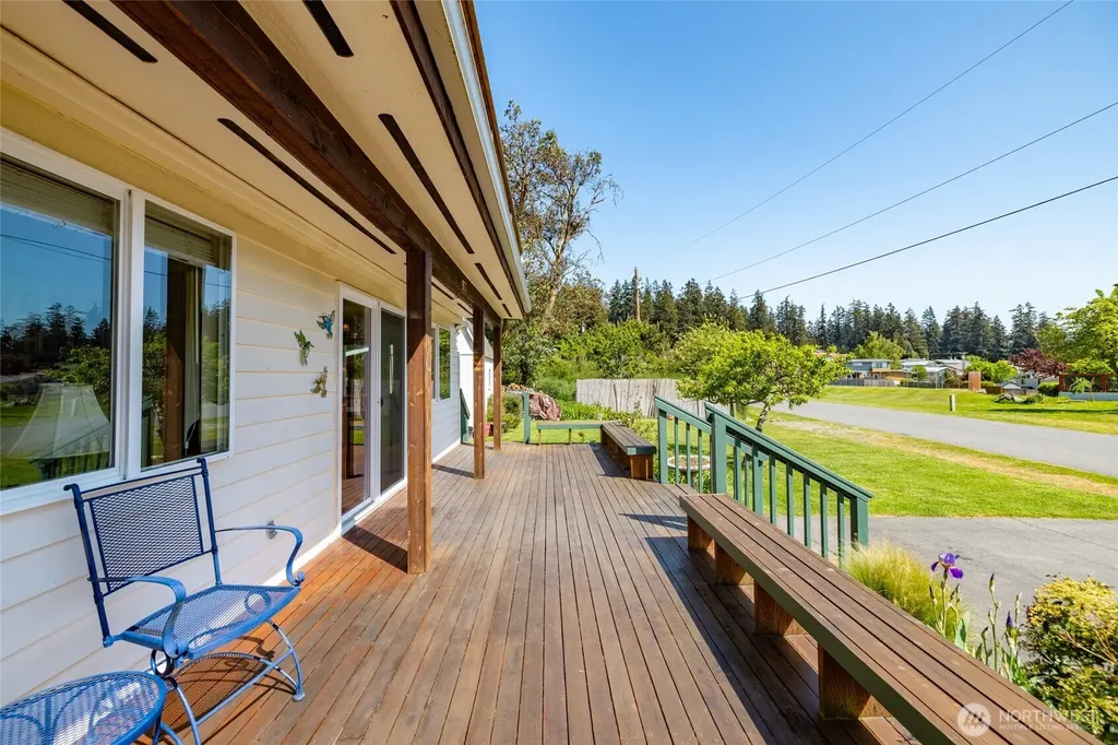 977 Moonraker Drive Freeland WA 98249
