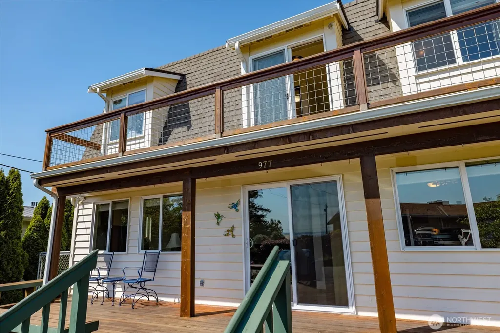 977 Moonraker Drive Freeland WA 98249