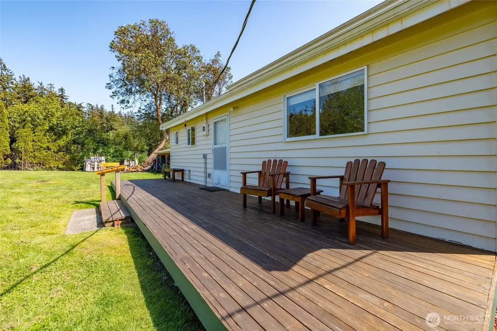 977 Moonraker Drive Freeland WA 98249