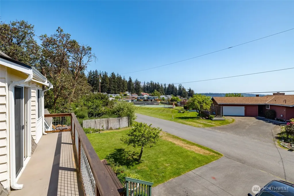 977 Moonraker Drive Freeland WA 98249