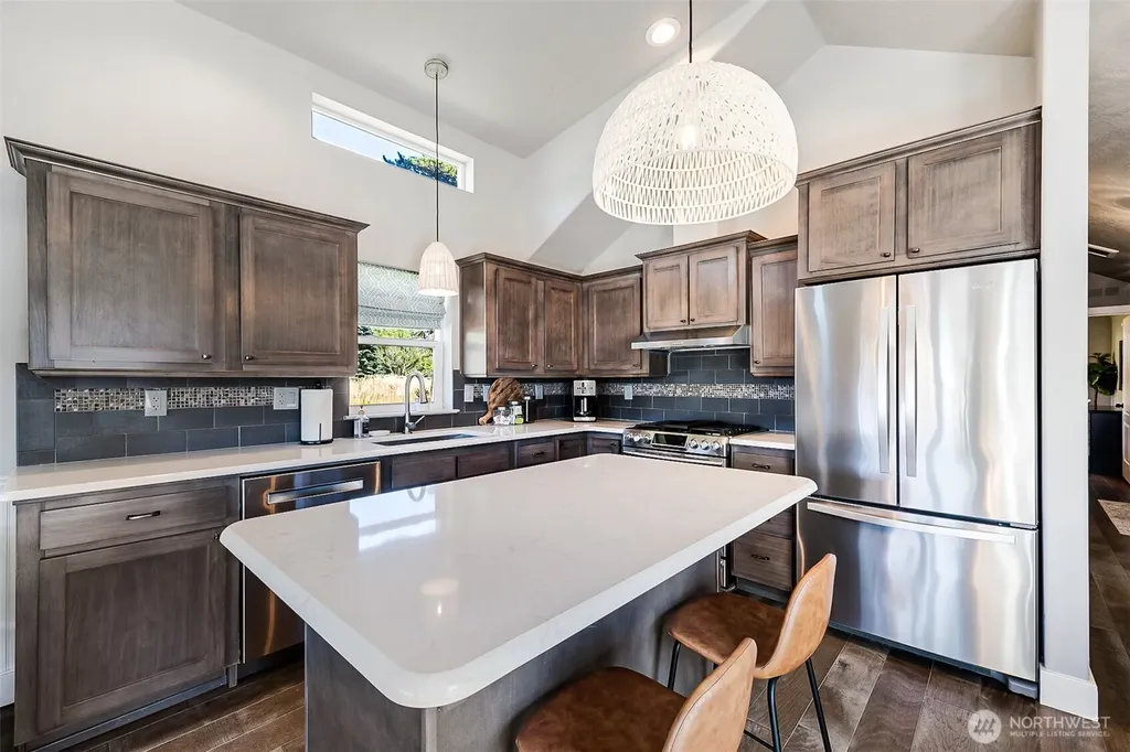 1210 32nd Street Seaview WA 98644
