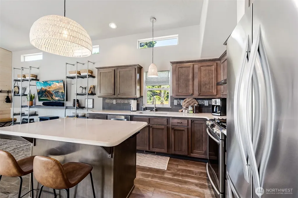 1210 32nd Street Seaview WA 98644