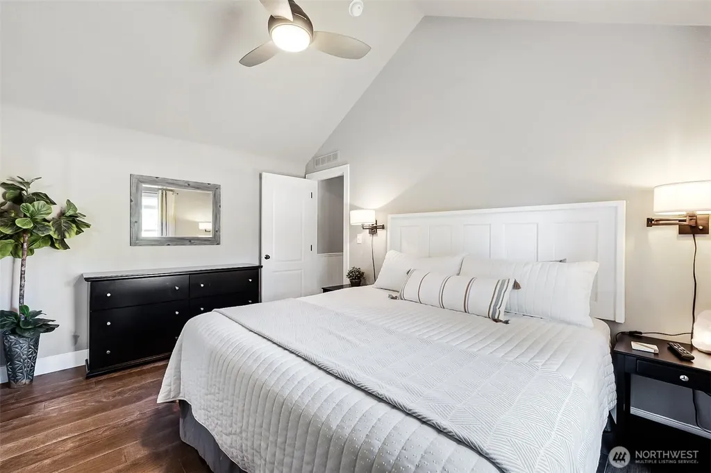 1210 32nd Street Seaview WA 98644
