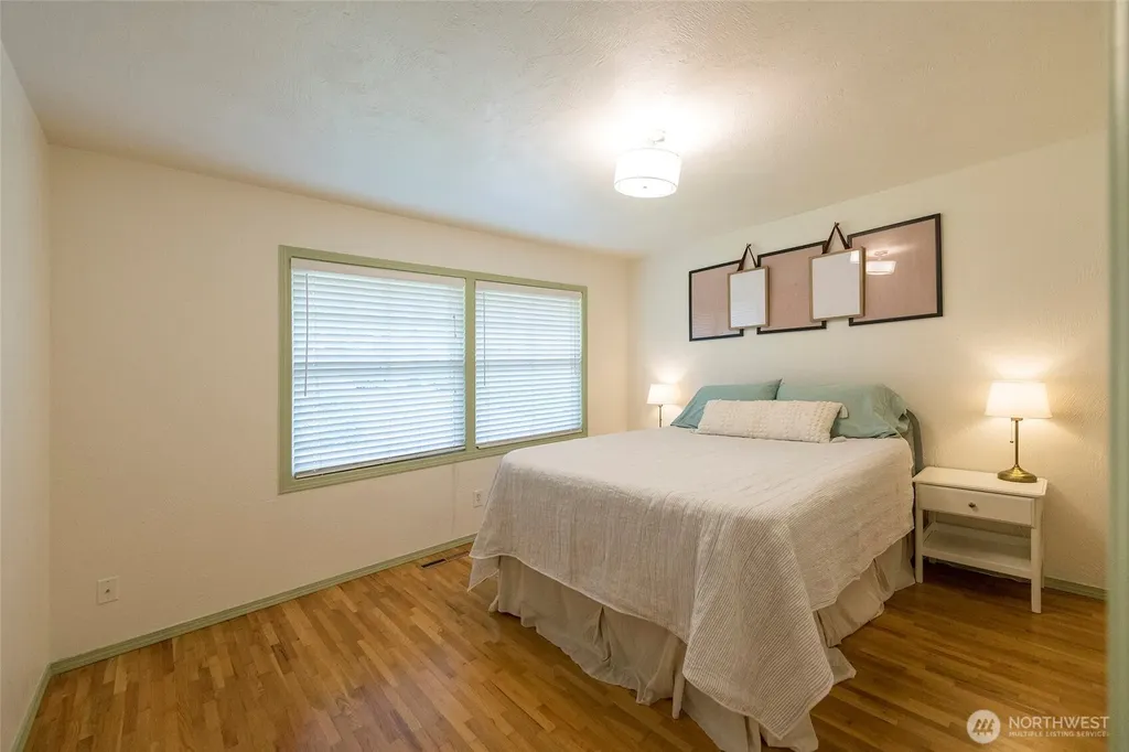 4823 66th Avenue W University Place WA 98467