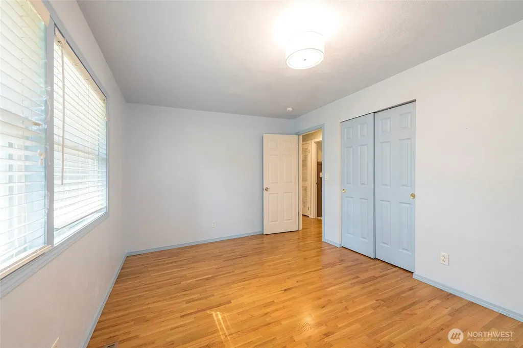 4823 66th Avenue W University Place WA 98467