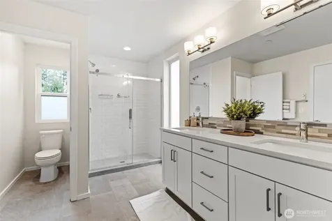 13628 Manor Way Lynnwood WA 98087