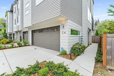 13628 Manor Way Lynnwood WA 98087