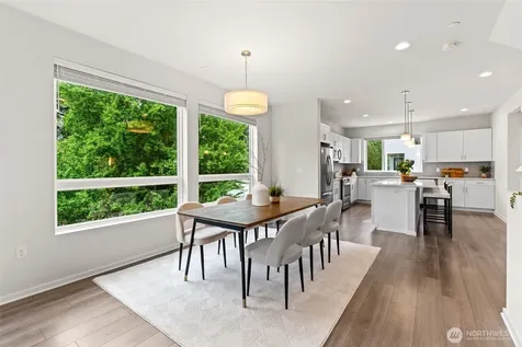 13628 Manor Way Lynnwood WA 98087