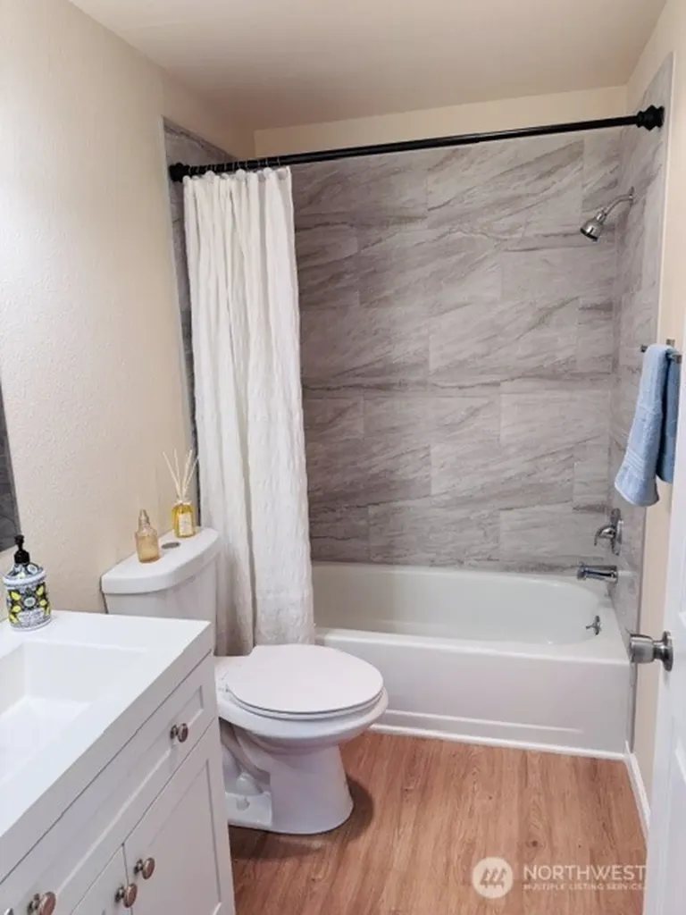 10501 8th Avenue NE Seattle WA 98125
