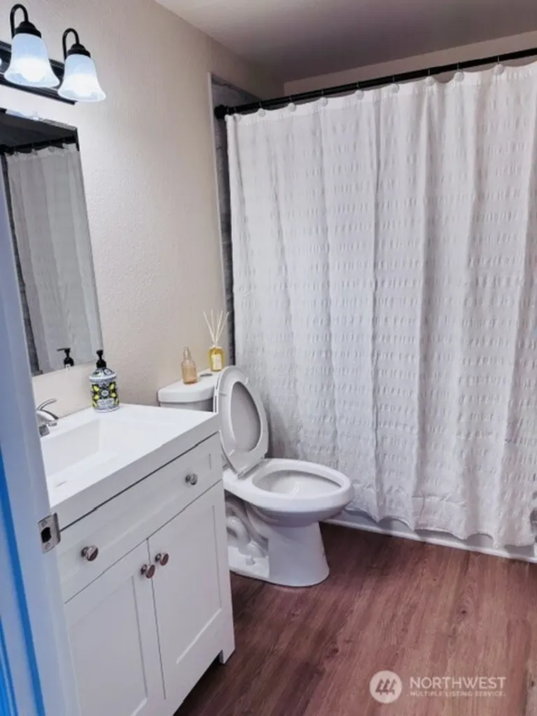 10501 8th Avenue NE Seattle WA 98125