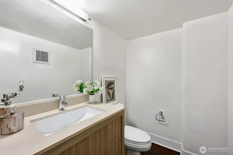 530 Broadway E Seattle WA 98102