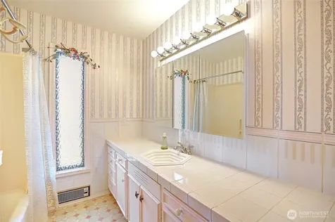 1246 SW Camano Drive Camano Island WA 98282