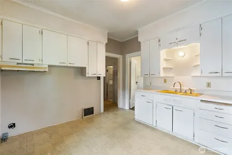 1914 S Cushman Avenue Tacoma WA 98405