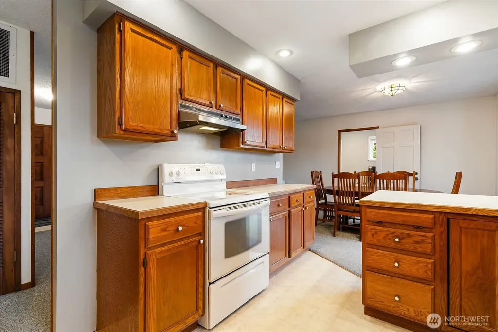 3811 Lakeway Drive Bellingham WA 98229