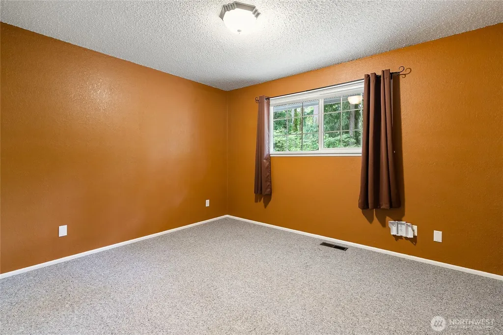 3811 Lakeway Drive Bellingham WA 98229