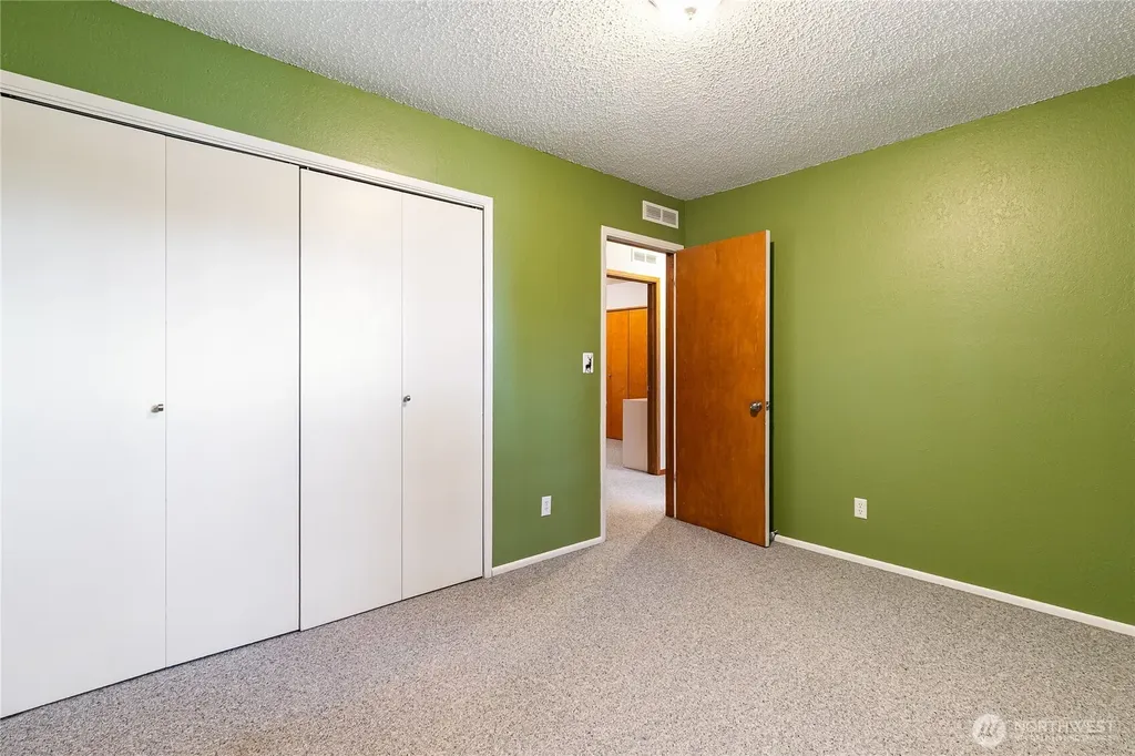 3811 Lakeway Drive Bellingham WA 98229