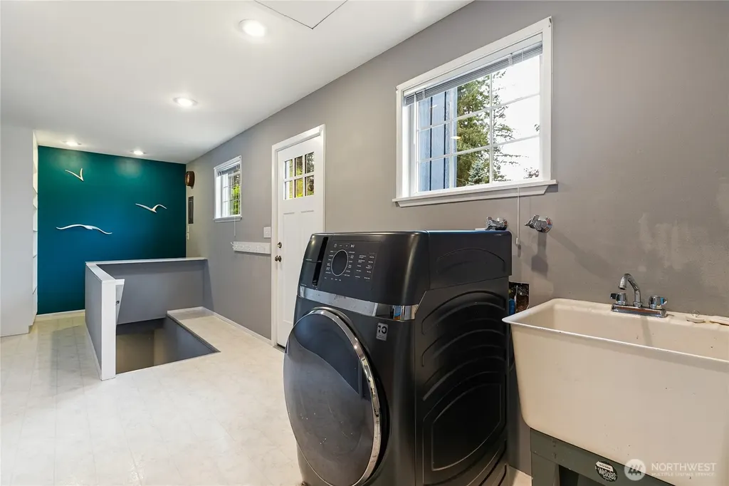 3811 Lakeway Drive Bellingham WA 98229