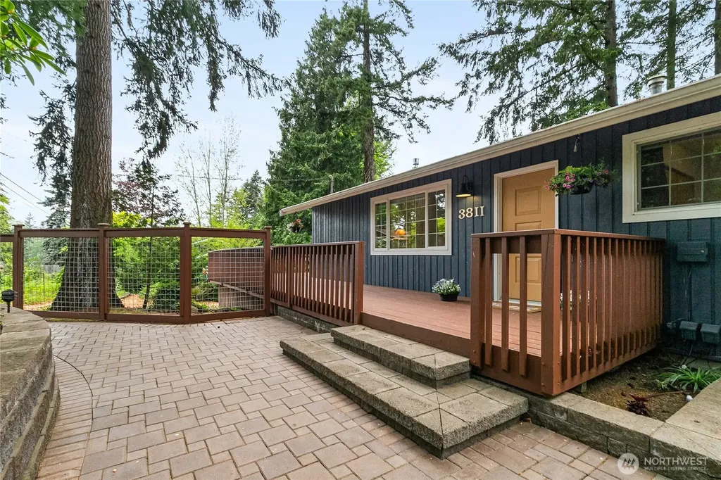 3811 Lakeway Drive Bellingham WA 98229