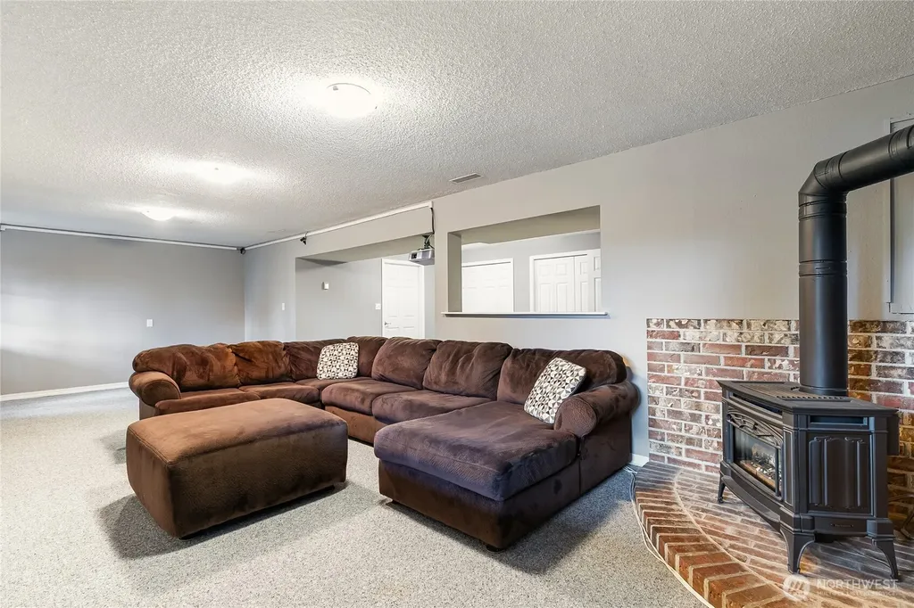 3811 Lakeway Drive Bellingham WA 98229