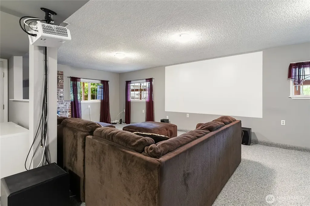 3811 Lakeway Drive Bellingham WA 98229
