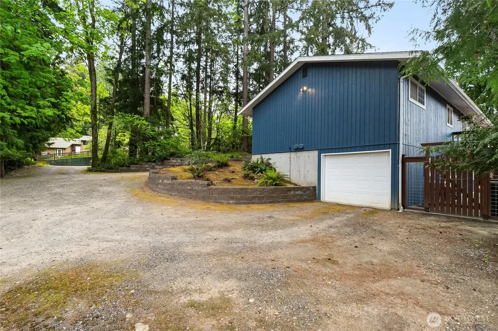 3811 Lakeway Drive Bellingham WA 98229