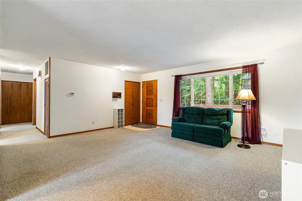 3811 Lakeway Drive Bellingham WA 98229