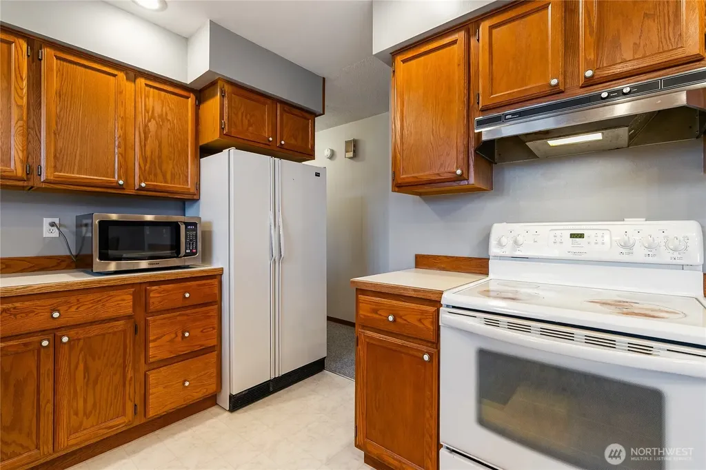 3811 Lakeway Drive Bellingham WA 98229