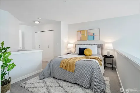 2415 2nd Avenue Seattle WA 98121