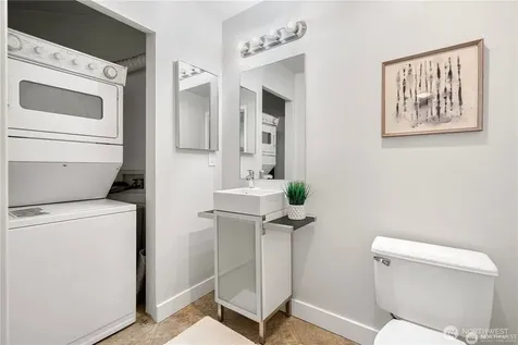 2415 2nd Avenue Seattle WA 98121