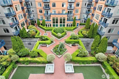 2415 2nd Avenue Seattle WA 98121