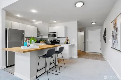 2415 2nd Avenue Seattle WA 98121