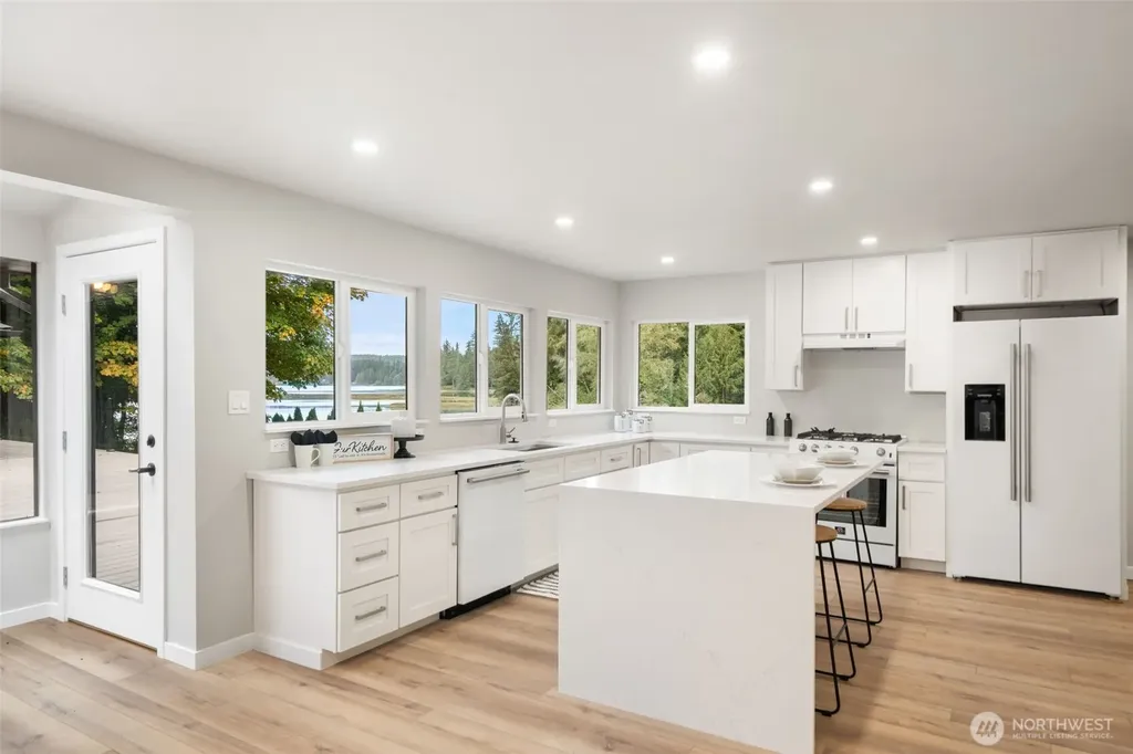 27582 State Highway 104 NE Kingston WA 98346