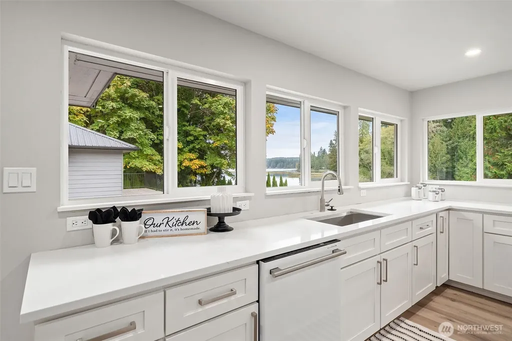 27582 State Highway 104 NE Kingston WA 98346