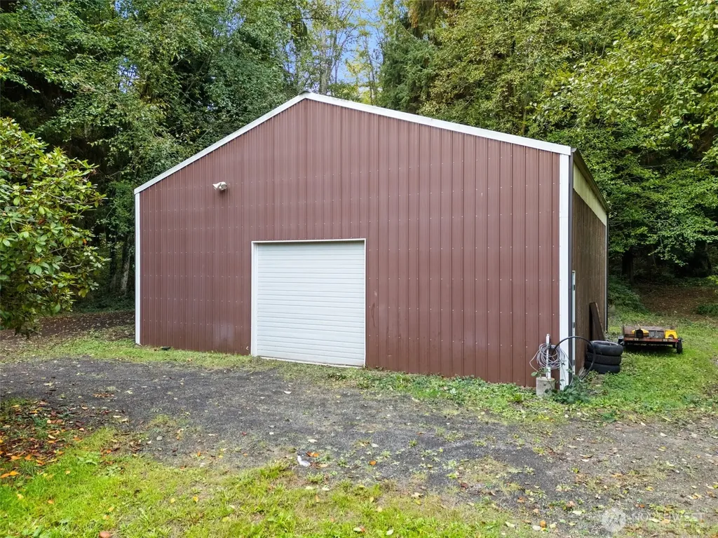 27582 State Highway 104 NE Kingston WA 98346