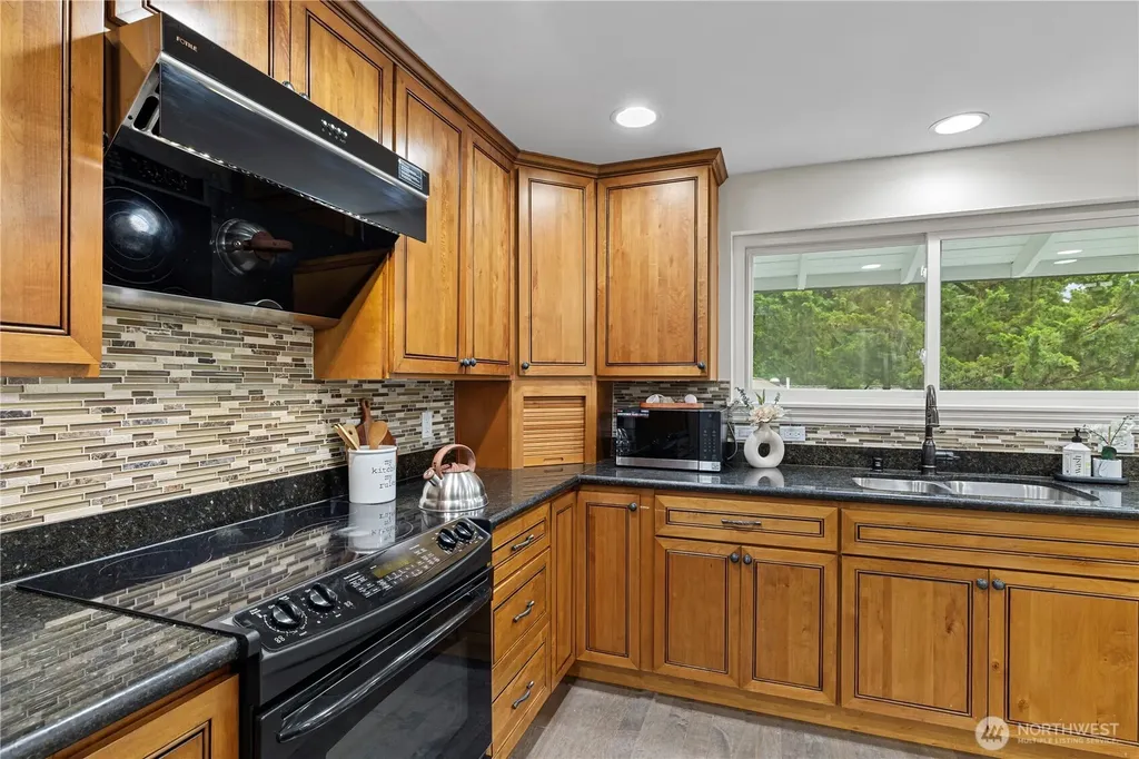 16701 SE 23rd Place Bellevue WA 98008