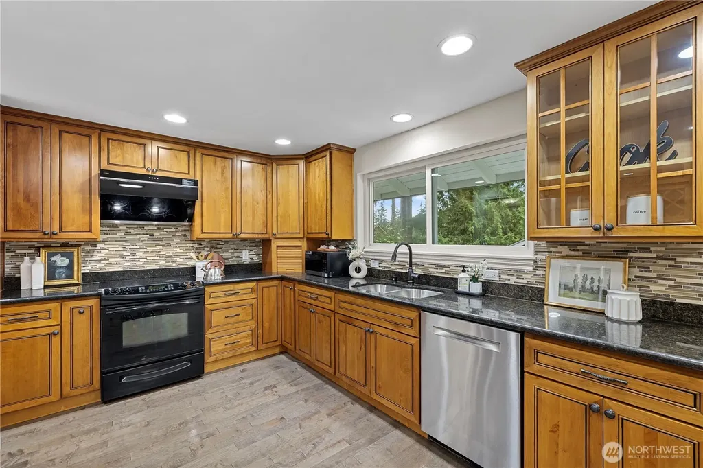 16701 SE 23rd Place Bellevue WA 98008