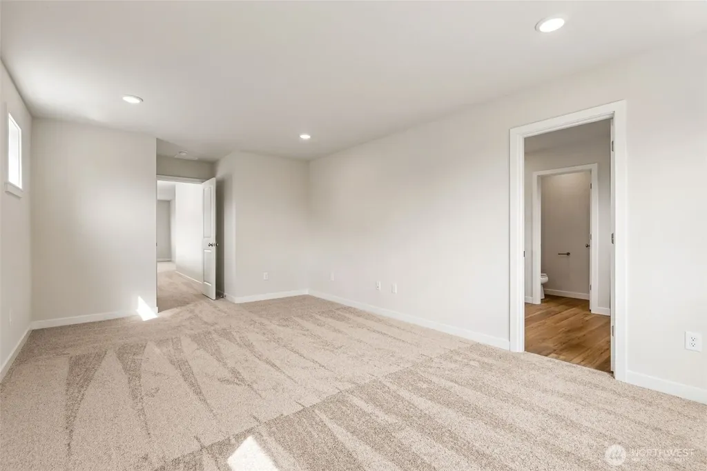2043 NE Norseman Way Poulsbo WA 98370