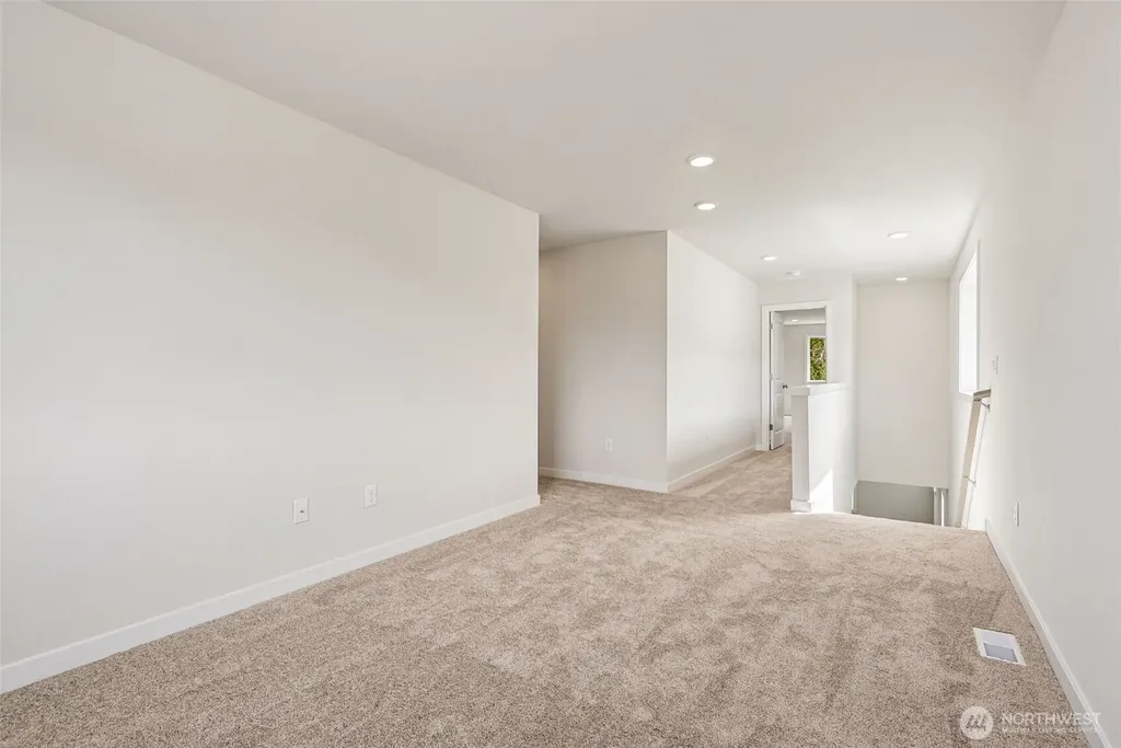 2043 NE Norseman Way Poulsbo WA 98370
