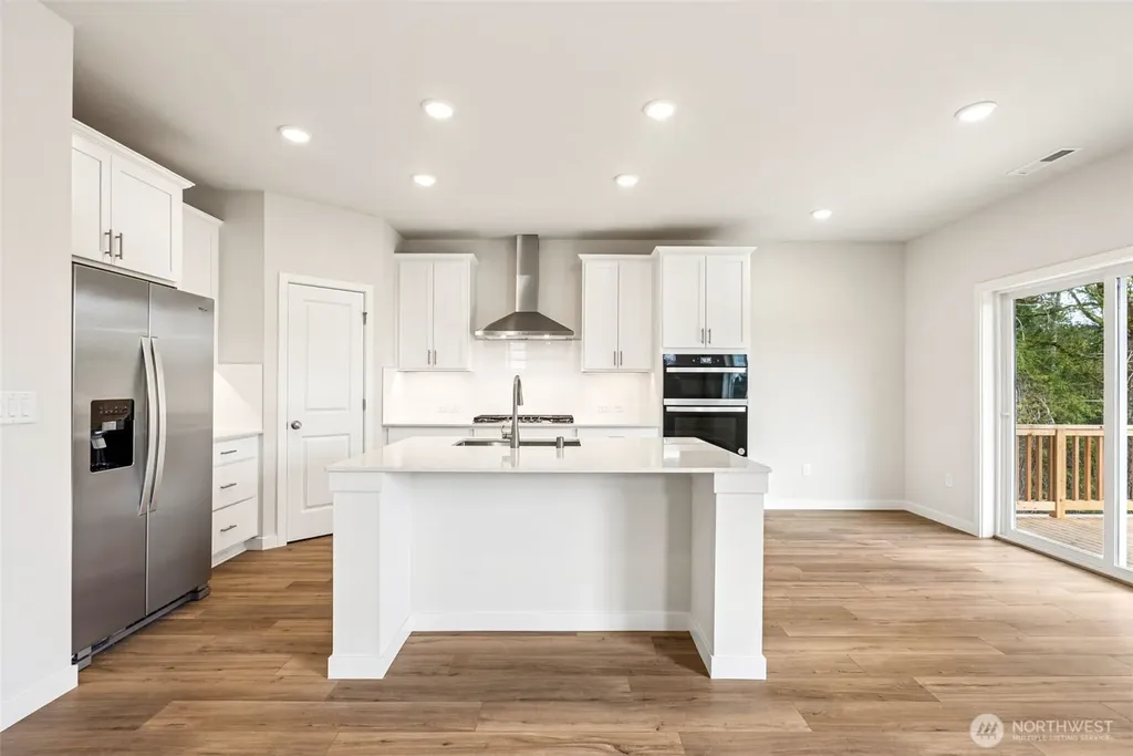 2043 NE Norseman Way Poulsbo WA 98370