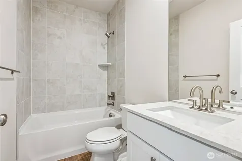 2043 NE Norseman Way Poulsbo WA 98370