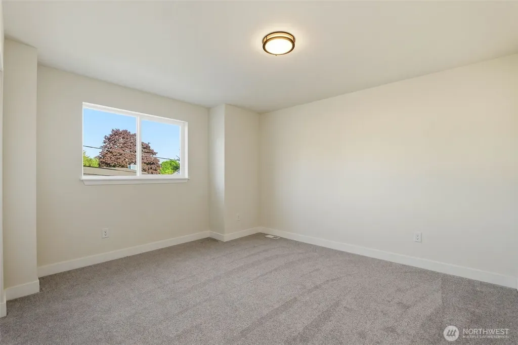 3058 44th Avenue NE Tacoma WA 98422