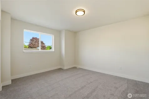 3058 44th Avenue NE Tacoma WA 98422