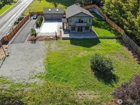 2502 9th Street SW Puyallup WA 98373