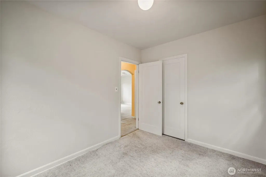 208 NE Kirby Castle Rock WA 98611