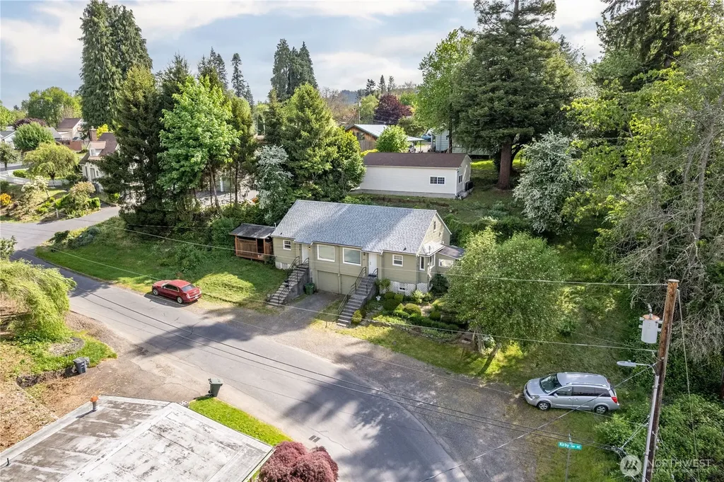 208 NE Kirby Castle Rock WA 98611
